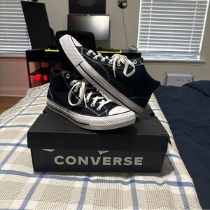 Converse chuck tailor mid top brand new